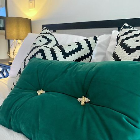 Stylish Studio Apartment In Centre Of St Clears Zewnętrze zdjęcie