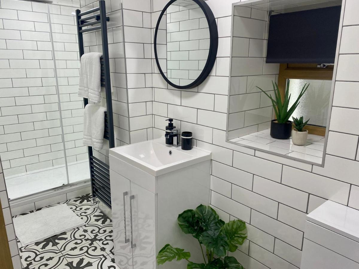 Stylish Studio Apartment In Centre Of St Clears Zewnętrze zdjęcie