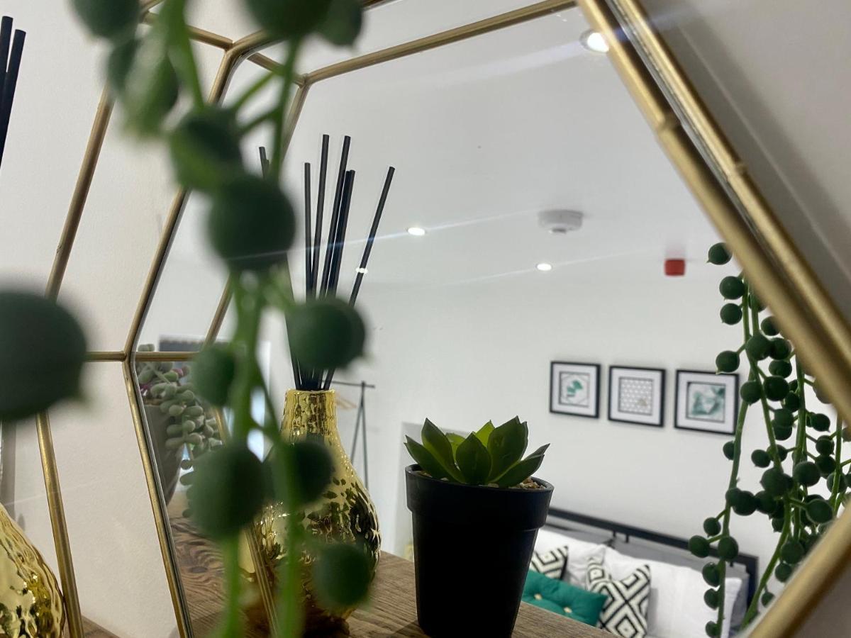 Stylish Studio Apartment In Centre Of St Clears Zewnętrze zdjęcie